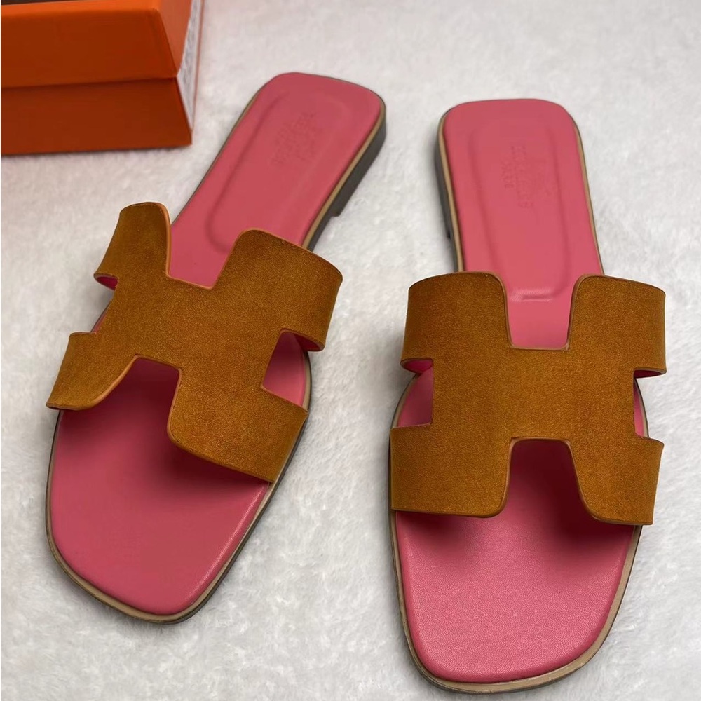 Hermes Classic Oran Leather Slide Sandals
